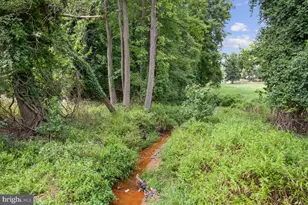 3329 Dubois Pl SE, Washington, DC 20019 - Photo 9