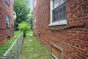 3329 Dubois Pl SE, Washington, DC 20019 - Photo 3