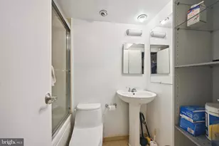 950 25th NW, Washington, DC 20037 - Photo 27