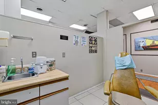 729 8th St SE, Washington, DC 20003 - Photo 9