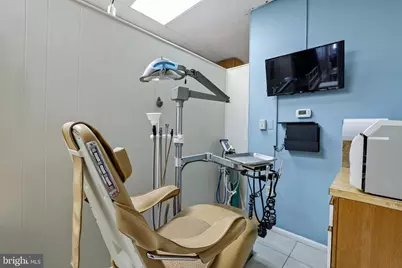 729 8th Street SE, Washington, DC 20003 - Photo 7