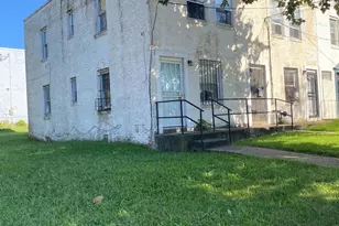 200 34th St SE, Washington, DC 20019 - Photo 1