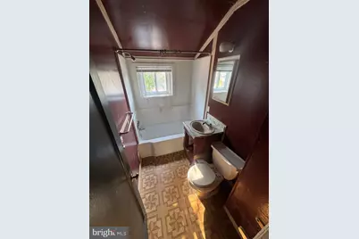 815 50th Place NE, Washington, DC 20019 - Photo 9