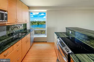 1425 4th St SW, Washington, DC 20024 - Photo 7