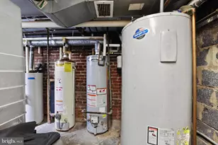 705 8th St SE, Washington, DC 20003 - Photo 25