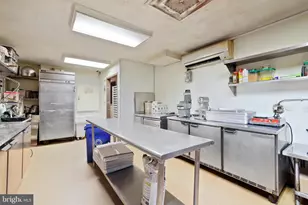 705 8th St SE, Washington, DC 20003 - Photo 17