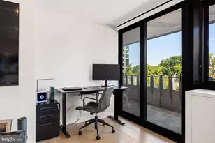 2510 Virginia Ave NW, Washington, DC 20037 - Photo 21