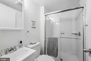 2370 Champlain St NW, Washington, DC 20009 - Photo 15
