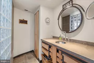 2102 R St NW, Washington, DC 20008 - Photo 39