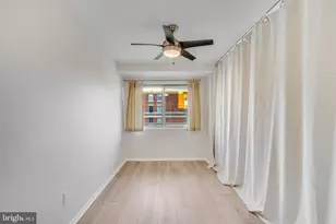 730 24th St NW, Washington, DC 20037 - Photo 29