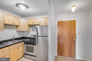 730 24th St NW, Washington, DC 20037 - Photo 7