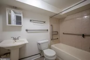 1423 Girard St NW, Washington, DC 20009 - Photo 37