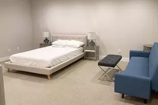 1072 Thomas Jefferson St NW, Washington, DC 20007 - Photo 37