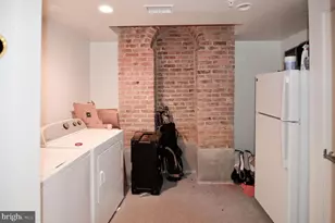 1072 Thomas Jefferson St NW, Washington, DC 20007 - Photo 15