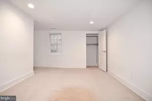 1072 Thomas Jefferson St NW, Washington, DC 20007 - Photo 25