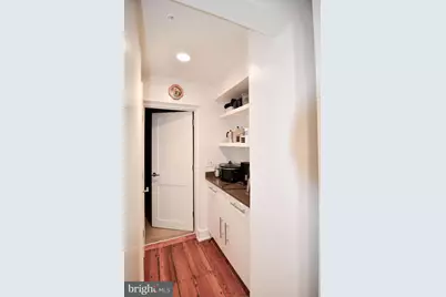 1072 Thomas Jefferson Street NW, Washington, DC 20007 - Photo 9