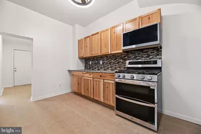 747 Newton Place NW, Washington, DC 20010 - Photo 3