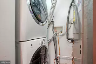 1377 K St SE, Washington, DC 20003 - Photo 29