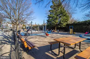 7 Pomander Walk NW, Washington, DC 20007 - Photo 19