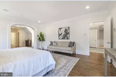 1935 Foxview Circle NW, Washington, DC 20007 - Photo 21