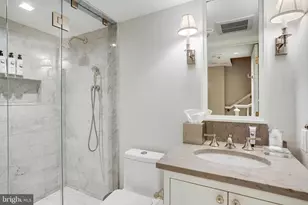 1040 31st St NW, Washington, DC 20007 - Photo 23