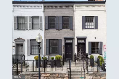 1040 31st Street NW, Washington, DC 20007 - Photo 1