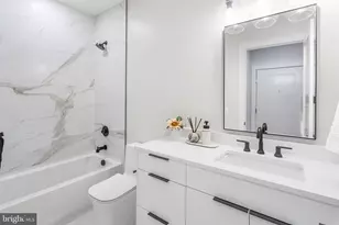 1724 Connecticut Ave NW, Washington, DC 20009 - Photo 15