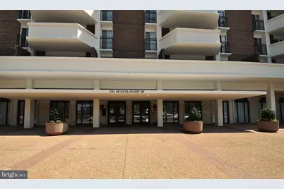 700 7th Street SW #116, Washington, DC 20024 - Photo 1