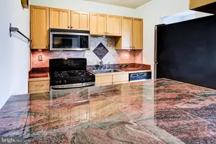 4201 Cathedral Ave NW, Washington, DC 20016 - Photo 27