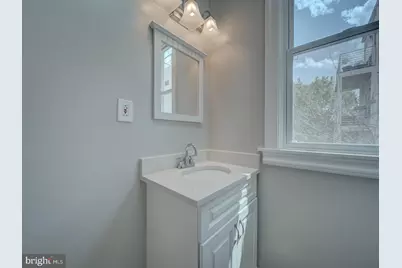 82 T Street NW, Washington, DC 20001 - Photo 39