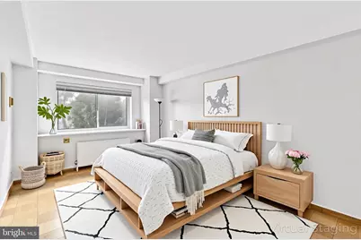 730 24th Street NW #321, Washington, DC 20037 - Photo 1