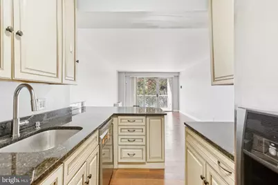 730 24th Street NW #321, Washington, DC 20037 - Photo 9