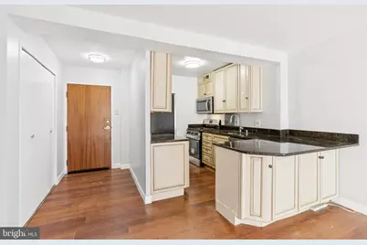 730 24th Street NW #321, Washington, DC 20037 - Photo 7