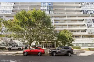 730 24th St NW, Washington, DC 20037 - Photo 29