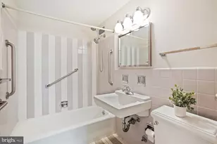 2475 Virginia Ave NW, Washington, DC 20037 - Photo 29