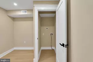 1274 Meigs Pl NE, Washington, DC 20002 - Photo 23