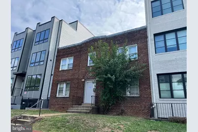 1013 17th Street NE, Washington, DC 20002 - Photo 1