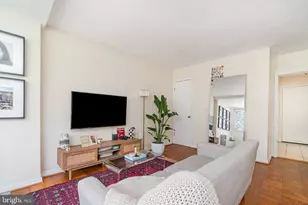 922 24th St NW, Washington, DC 20037 - Photo 3