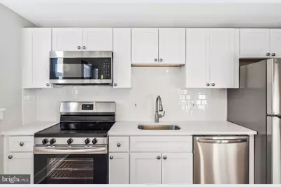 212 Oakwood Street SE #B5, Washington, DC 20032 - Photo 9