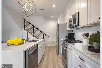 1619 Isherwood Street NE #3, Washington, DC 20002 - Photo 3