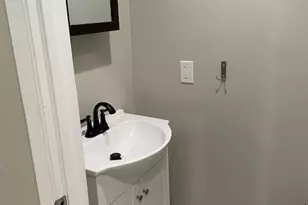 906 I St SE, Washington, DC 20003 - Photo 13