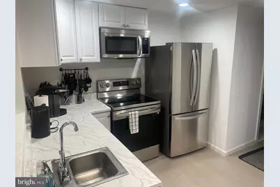 906 I Street SE #1, Washington, DC 20003 - Photo 5