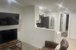 906 I St SE, Washington, DC 20003 - Photo 9