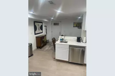 906 I Street SE #1, Washington, DC 20003 - Photo 7