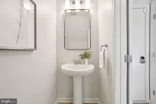 2506 Hurston Ln NE, Washington, DC 20018 - Photo 7