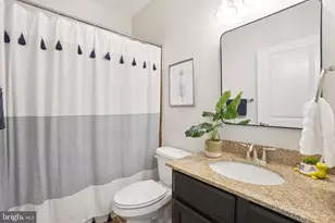 2506 Hurston Ln NE, Washington, DC 20018 - Photo 19