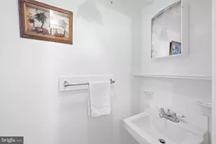 1423 34th St NW, Washington, DC 20007 - Photo 25