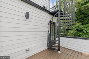 636 Edgewood St NE, Washington, DC 20017 - Photo 7