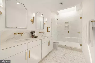 311 5th Street SE, Washington, DC 20003 - Photo 15