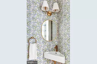 311 5th Street SE, Washington, DC 20003 - Photo 13